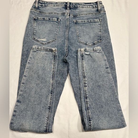 VERVET Distressed Skinny Jeans - Picture 8 of 9